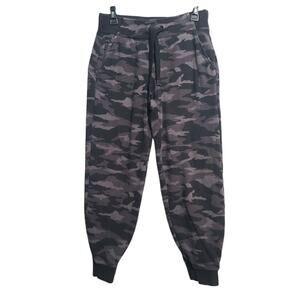 Athleta Triumph Black Camo Lux Jogger